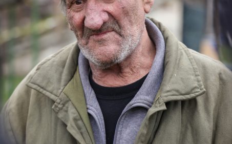 Tűzifát vittünk Tibor bácsinak