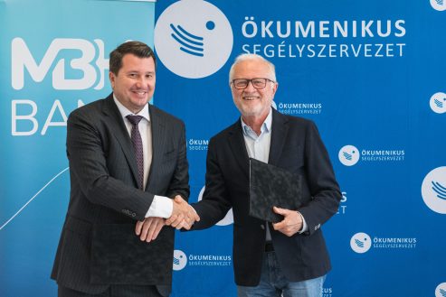 Közel 100 millió forinttal támogatja az MBH Bank az Ökumenikus Segélyszervezet munkáját