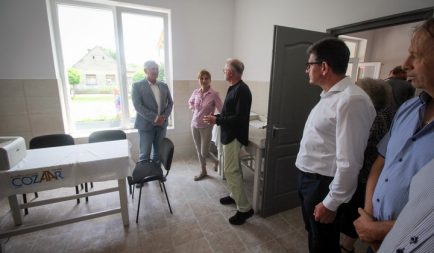Egészségházzal segíti Kastélyosdombó felzárkózását a Segélyszervezet és az E.ON