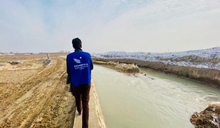 A világban ma is sokan 20-25 kilométert gyalogolnak a tiszta vízért