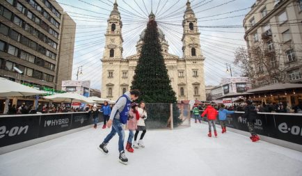 Élménydélután az adventi vásárban rászoruló gyermekeknek