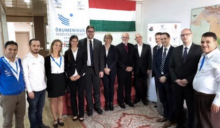 Miniszteri látogatás a segélyszervezet humanitárius képviseletén Irakban