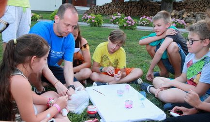 Hátrányos helyzetű gyermekek felzárkózására gyűjt olvasóival a Nők Lapja